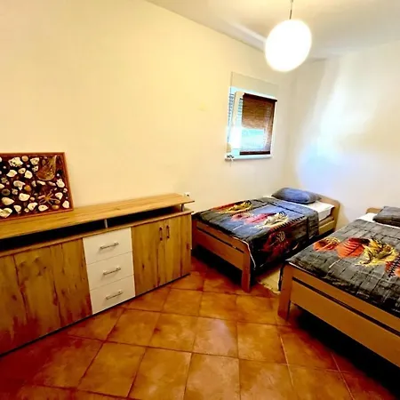 Summer Wine Apartment *