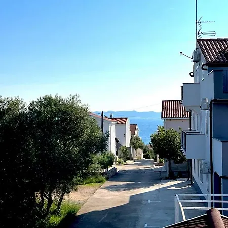 Summer Wine Apartment *
